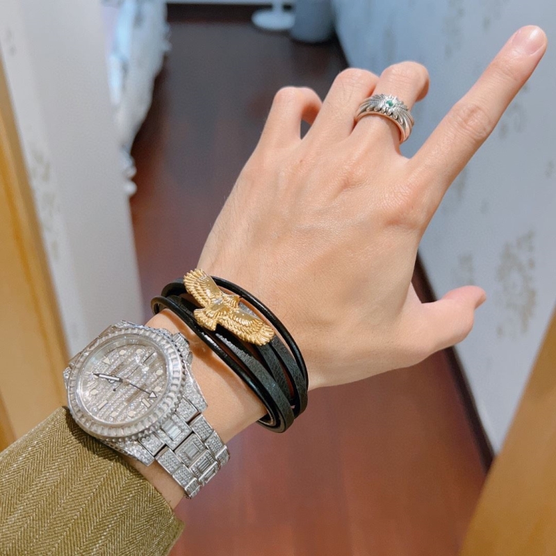 Gvc*1 bracelets